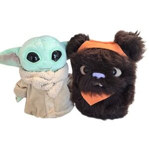 The Child 9 Inch Baby Yoda Grogu Mattel Star‎ Wars Mandalorian Plush Toy & Ewok
